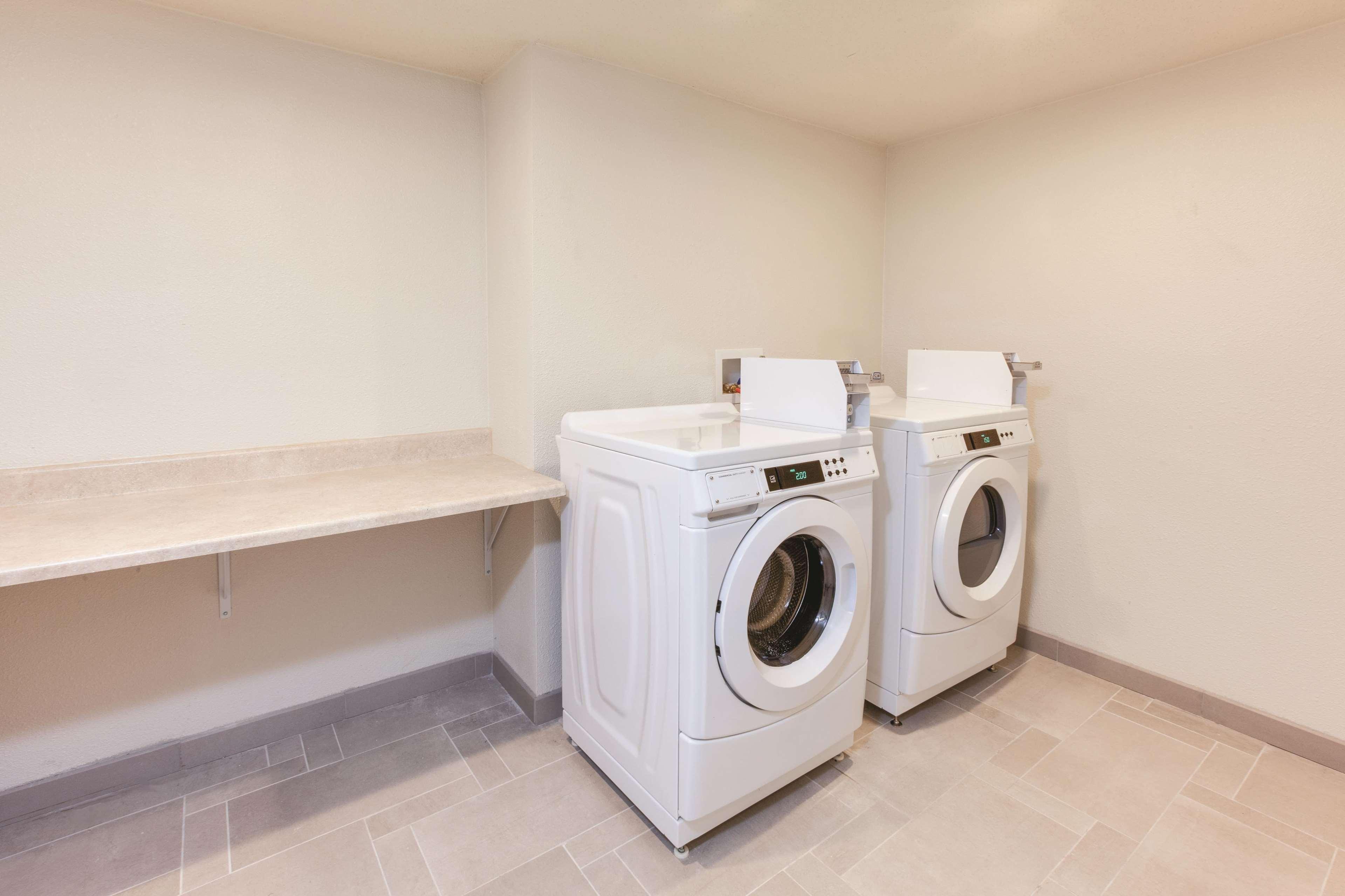 La Quinta By Wyndham Philadelphia Airport Hotel Essington Ngoại thất bức ảnh